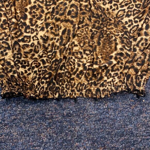 Isabella Rodriguez Leopard Print Peasant Top sz. L - Picture 3 of 4
